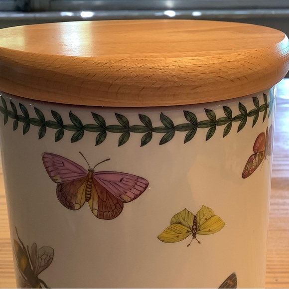Portmeirion 8 1/2” Butterfly Canister w/ Cover - Picture 5 of 8